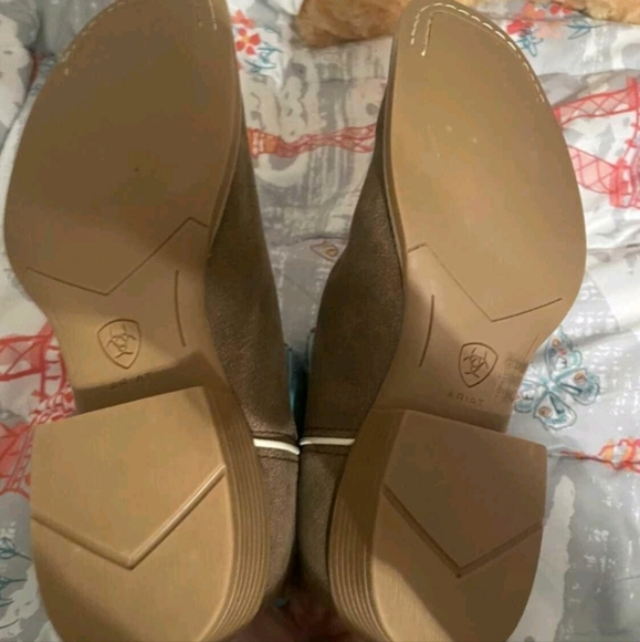 Ariat boots - Picture 3 of 4